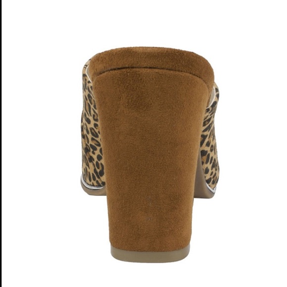 Rialto faux suede slide in brown leopard - Picture 6 of 11